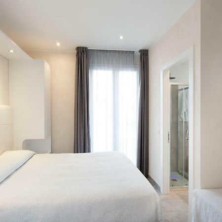 White Suite & Apartments Bellaria-Igea Marina Esterno foto