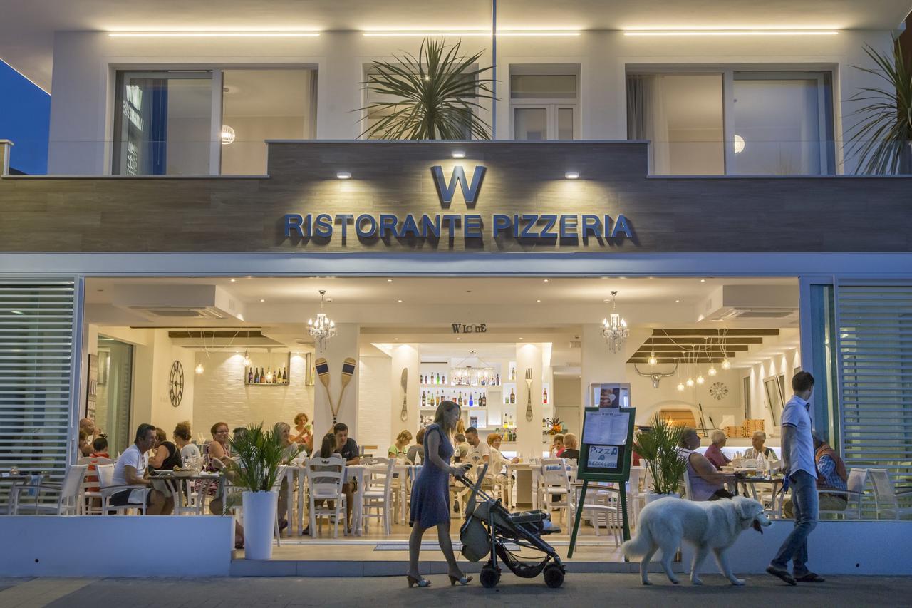 White Suite & Apartments Bellaria-Igea Marina Esterno foto