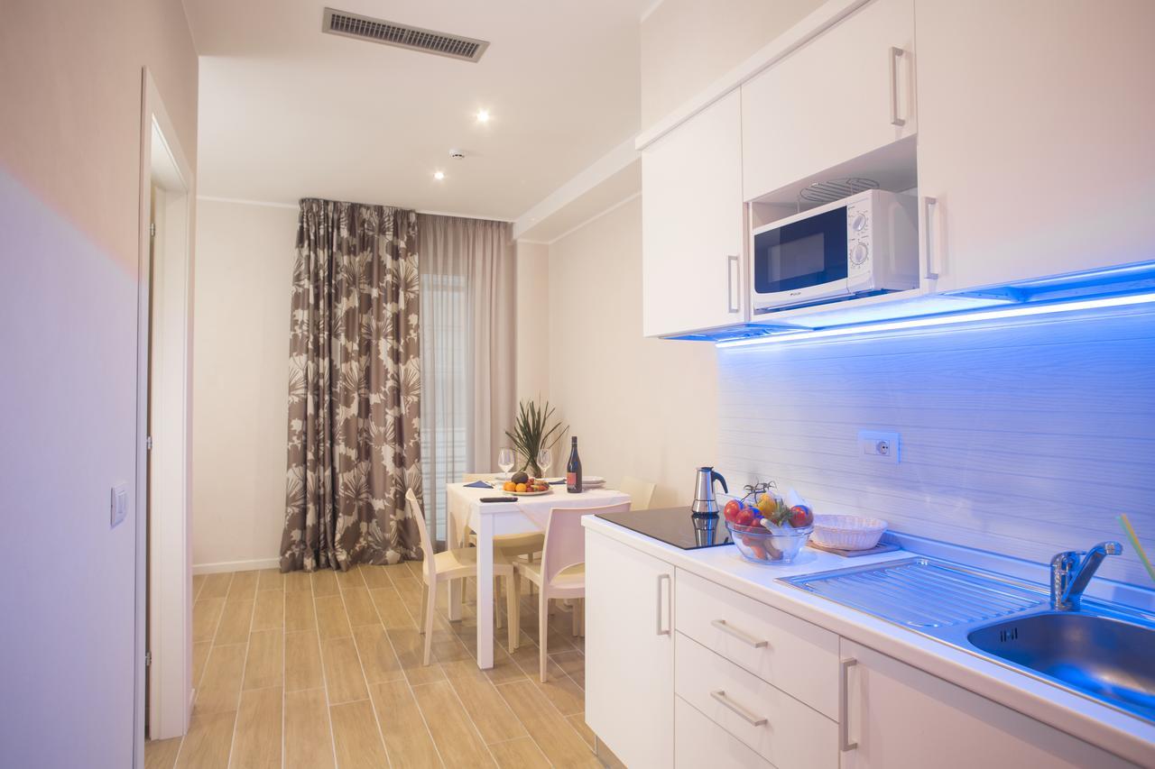 White Suite & Apartments Bellaria-Igea Marina Esterno foto