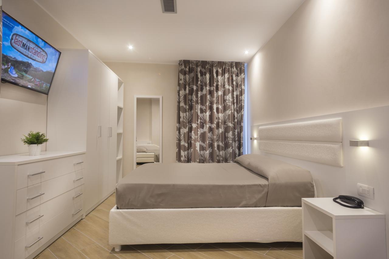 White Suite & Apartments Bellaria-Igea Marina Esterno foto