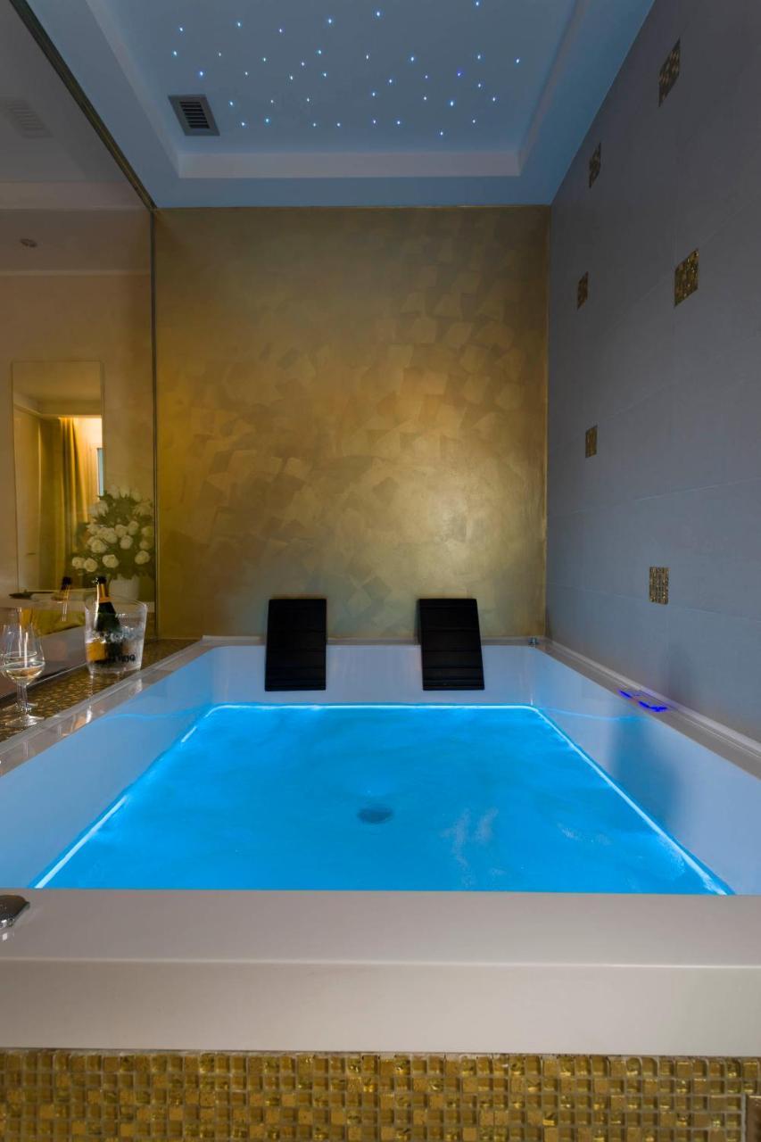 White Suite & Apartments Bellaria-Igea Marina Esterno foto