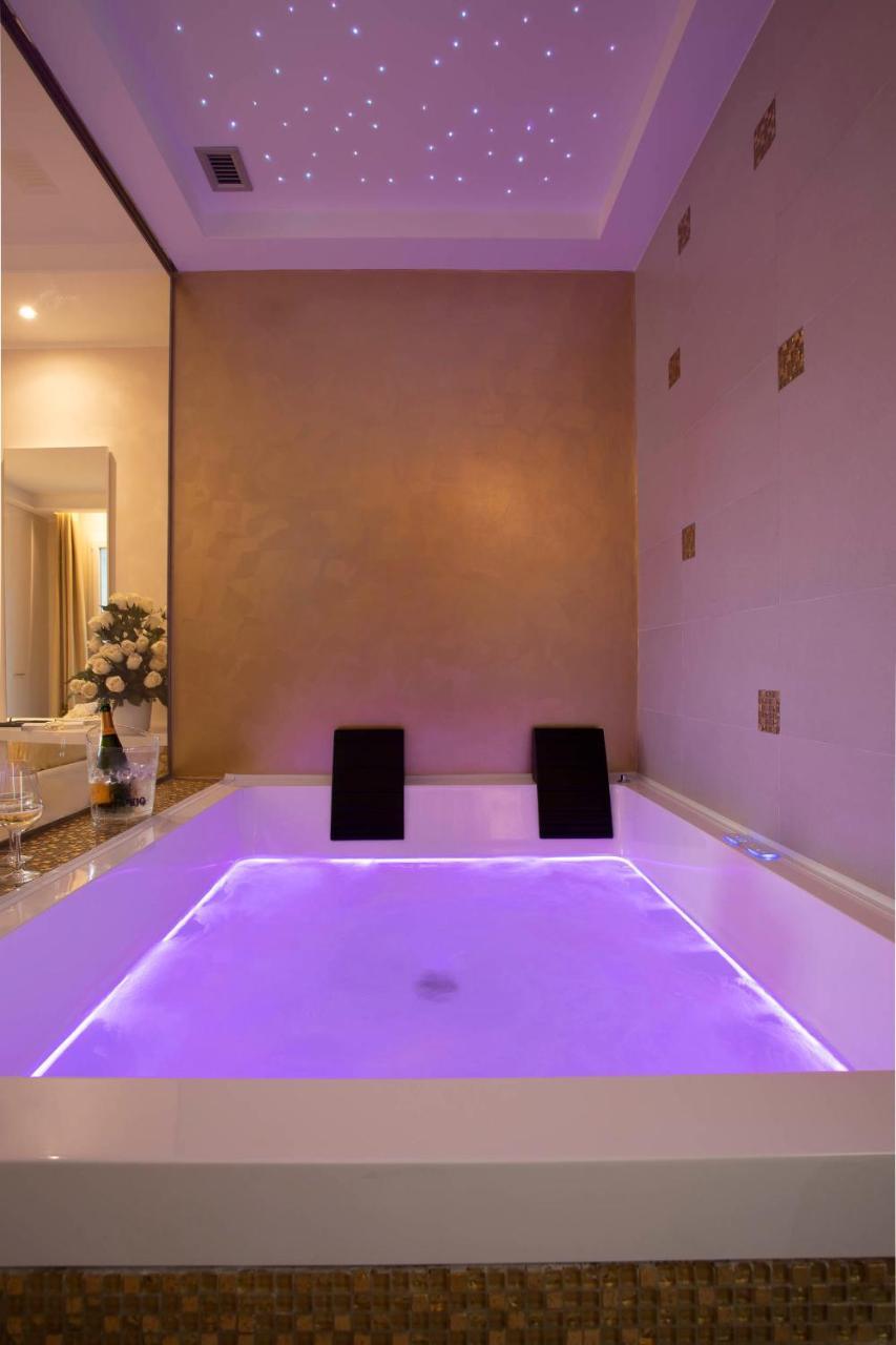 White Suite & Apartments Bellaria-Igea Marina Esterno foto