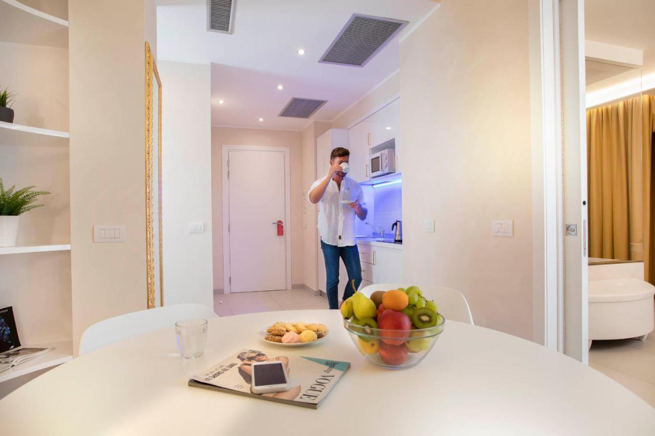 White Suite & Apartments Bellaria-Igea Marina Esterno foto