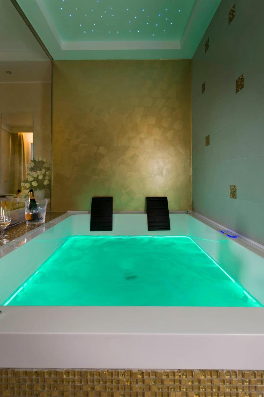 White Suite & Apartments Bellaria-Igea Marina Esterno foto