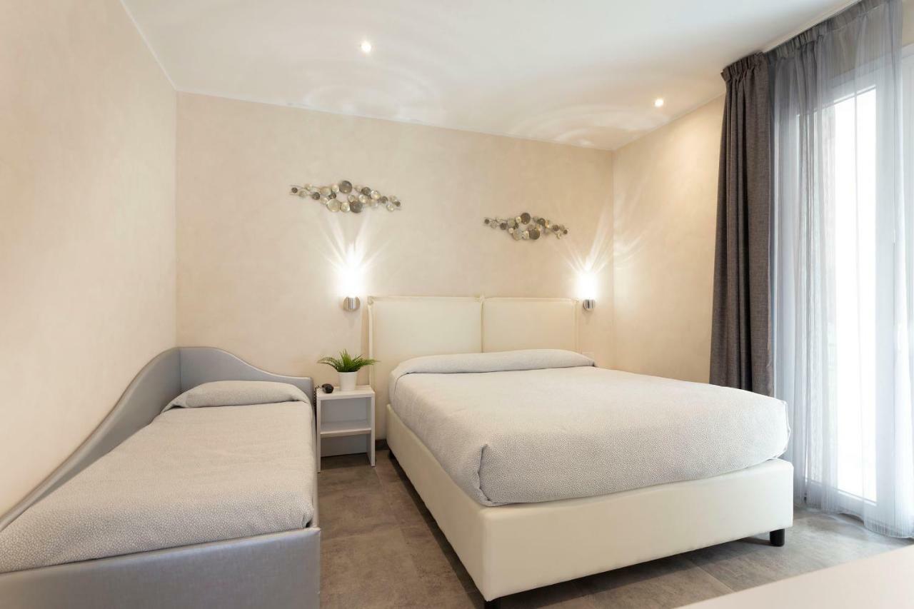 White Suite & Apartments Bellaria-Igea Marina Esterno foto