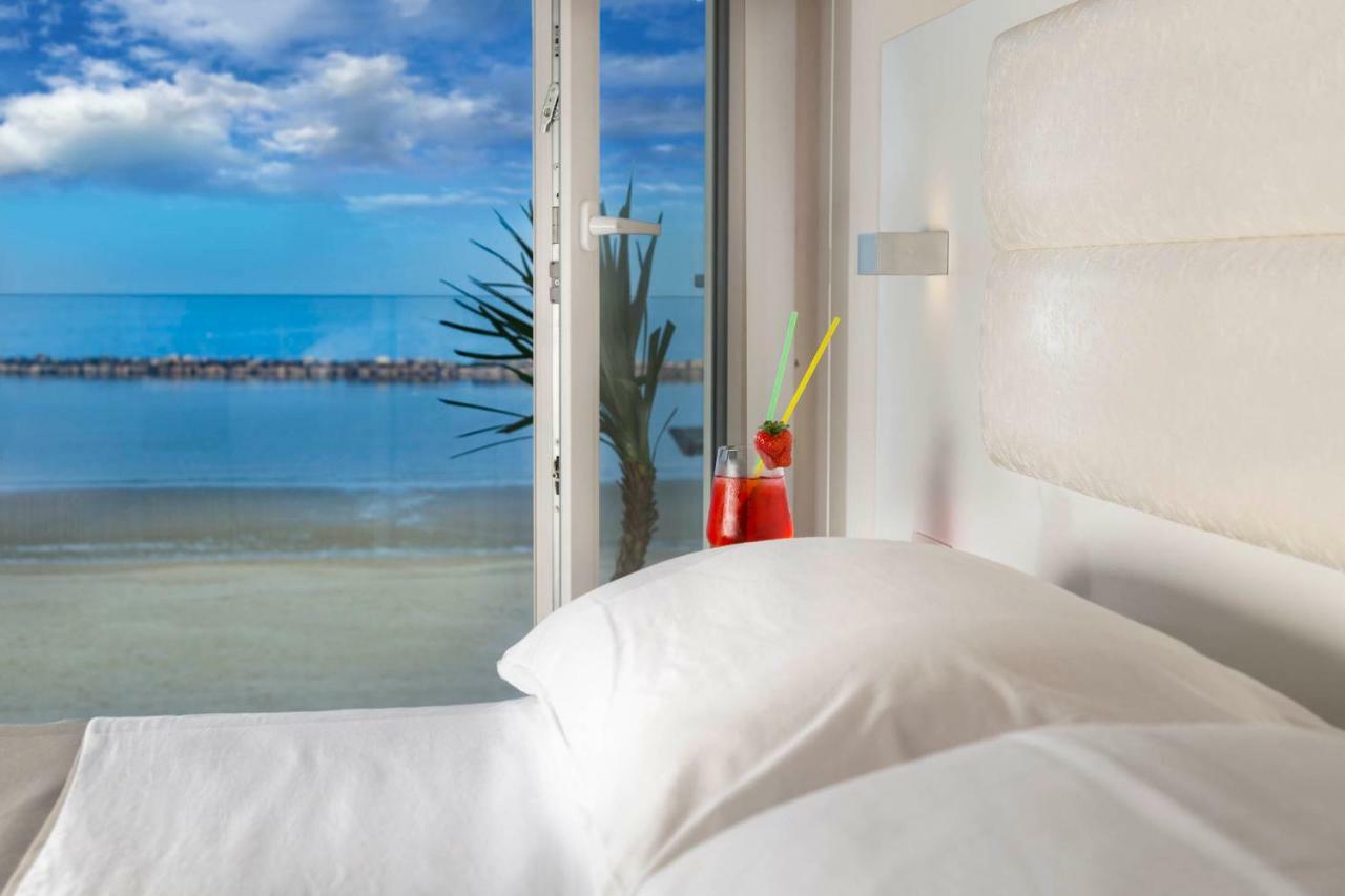 White Suite & Apartments Bellaria-Igea Marina Esterno foto